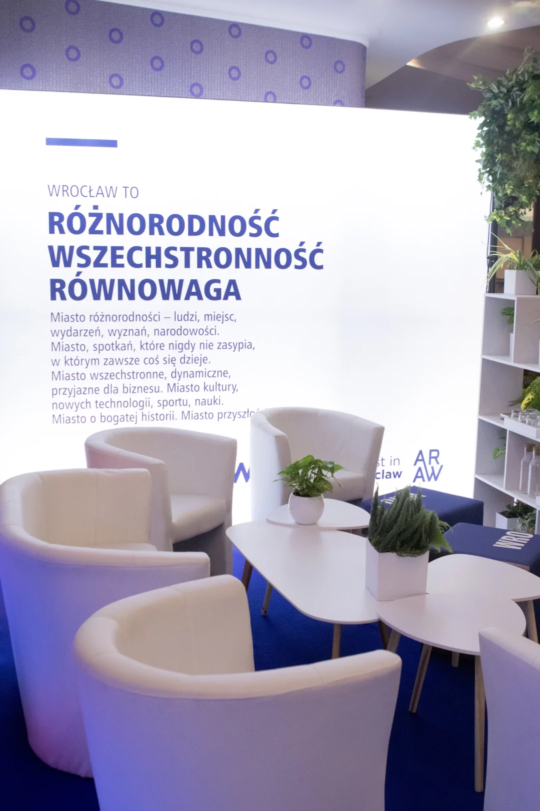 Fotel Klubowy Biały Okrągły - obrazek 5