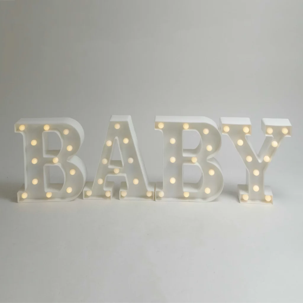 Napis BABY LED zapalony - Baby Shower - rent4events.pl, rent4wedding.pl.