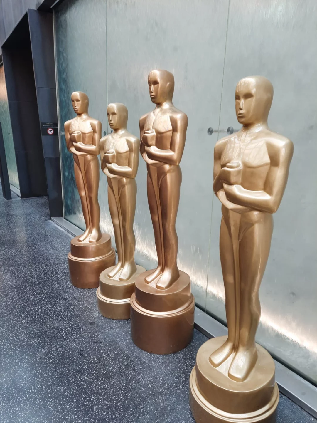 Figura Oscar 170 cm - obrazek 3
